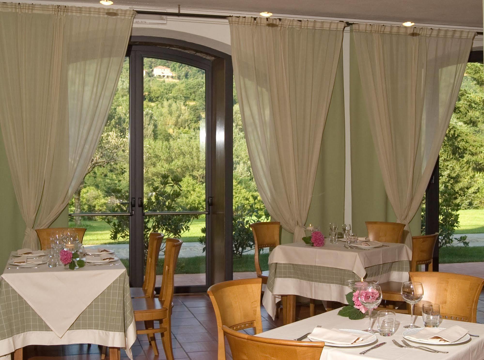 Cà Del Moro Resort Pontremoli Exterior foto